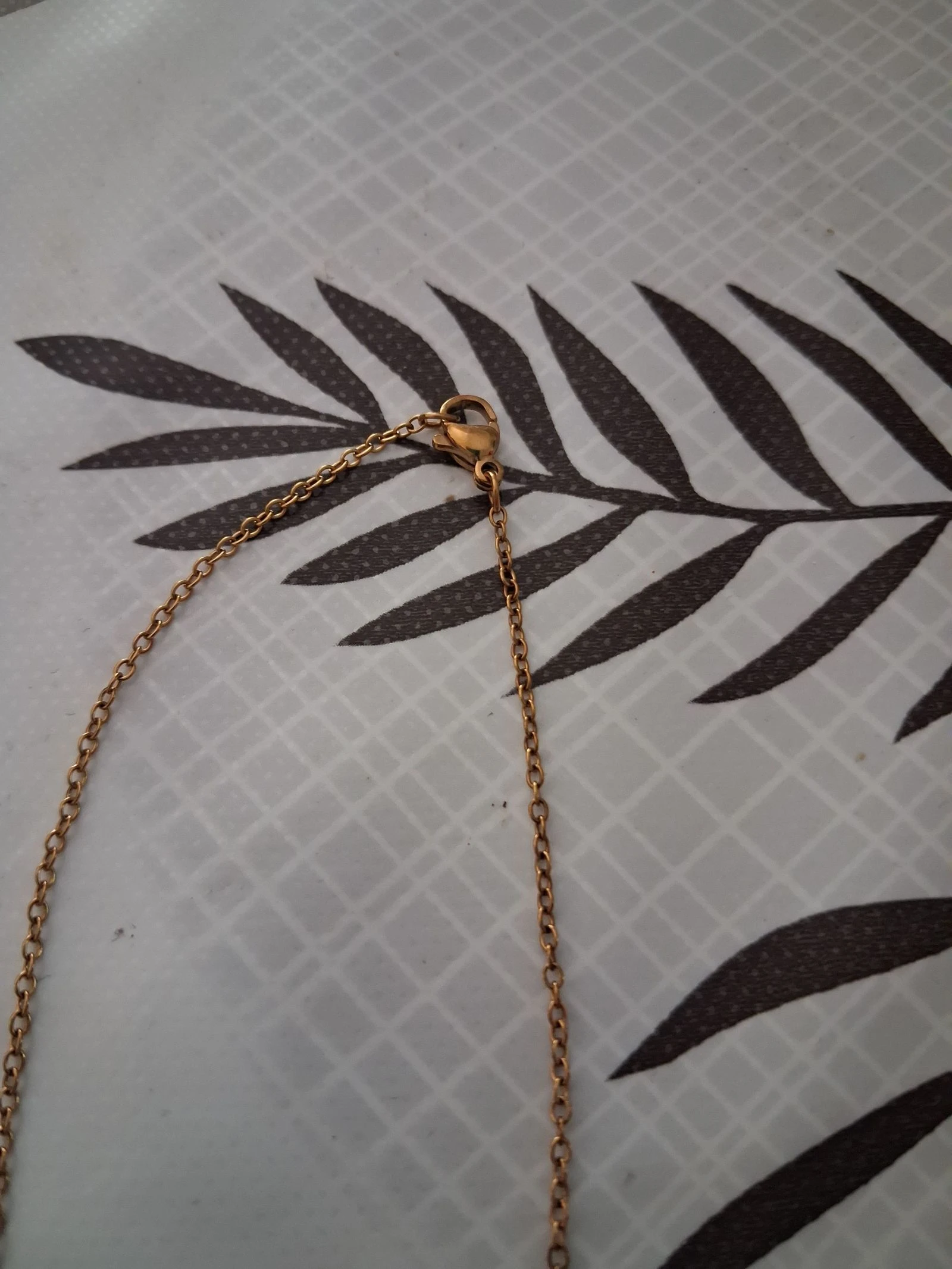 Halsketting met een stroopbesvormige hanger – photo 4